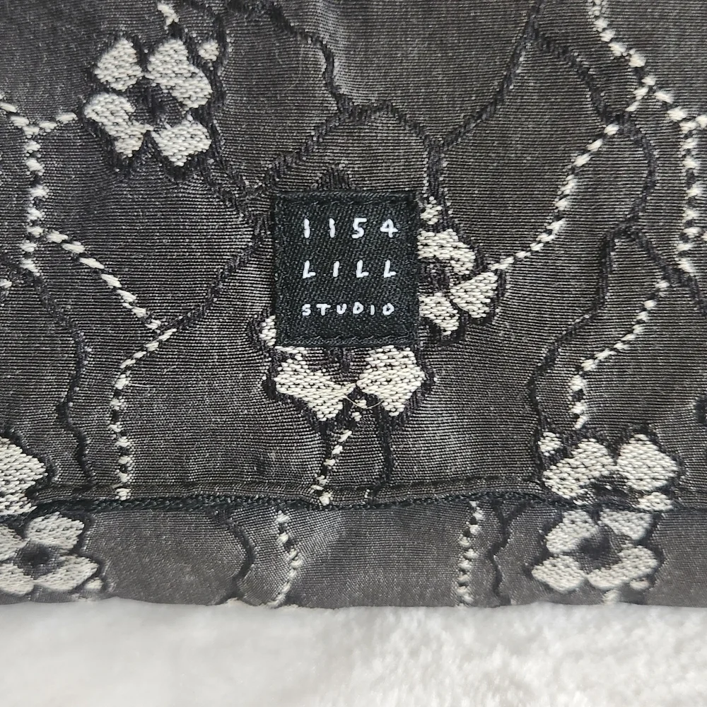 Lisa Lill Studio Gray Black White Floral Flower Wristlet Clutch Handbag